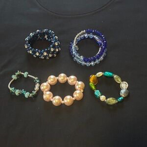 3 stretchy/1 wrap/1 magnetic clasp/